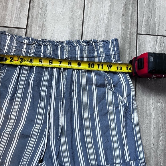 Blue and white striped wide leg Abercrombie & Fitch pants XS - Picture 8 of 8